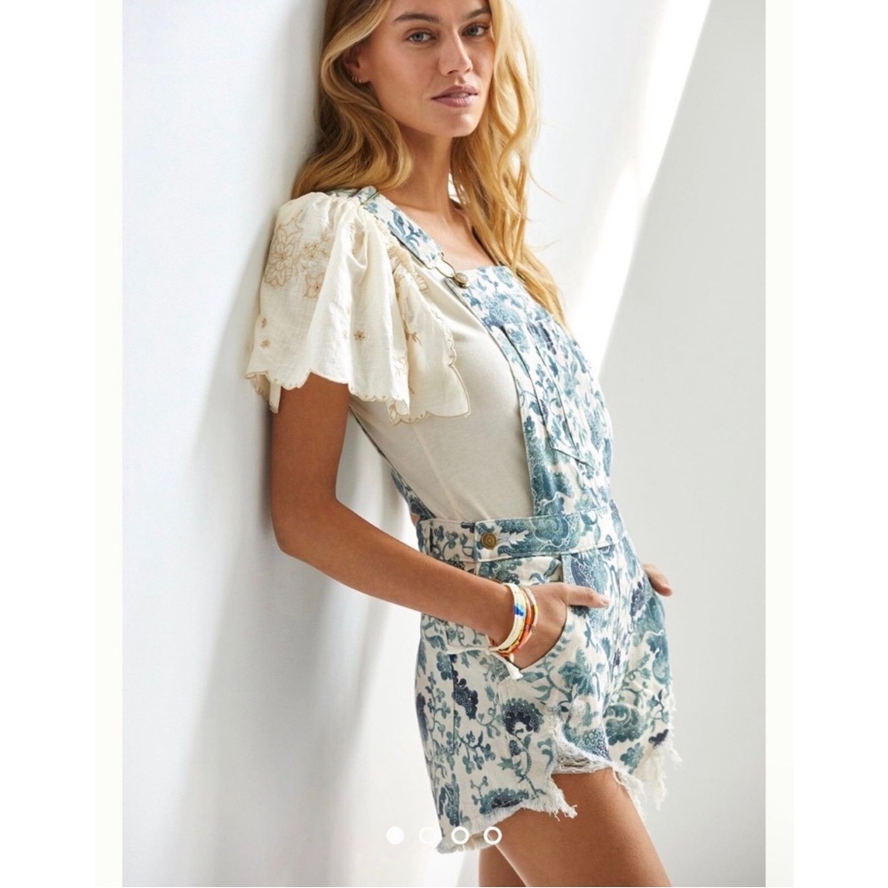 Pilcro Floral Blue and Cream Denim Short Overalls